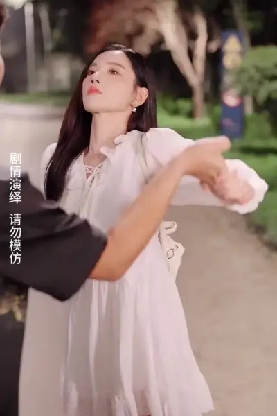 重生抱走反派校花女主悔不当初