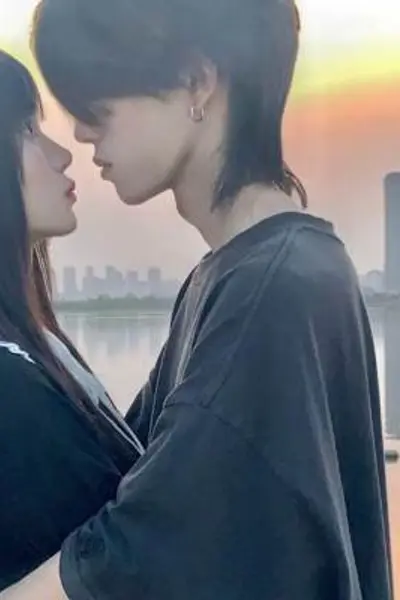 退婚后，真千金她惊爆全球